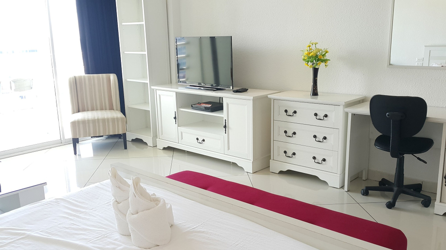Bedroom 2, Vtsix Condo Service at View Talay Condo, Pattaya