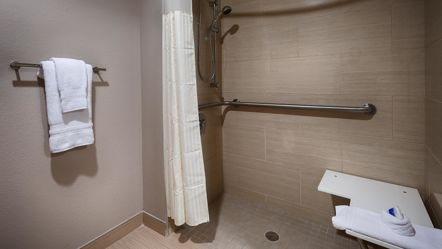 Bathroom 4, Best Western Plus Elmendorf Hotel / San Antonio Hotel, Bexar