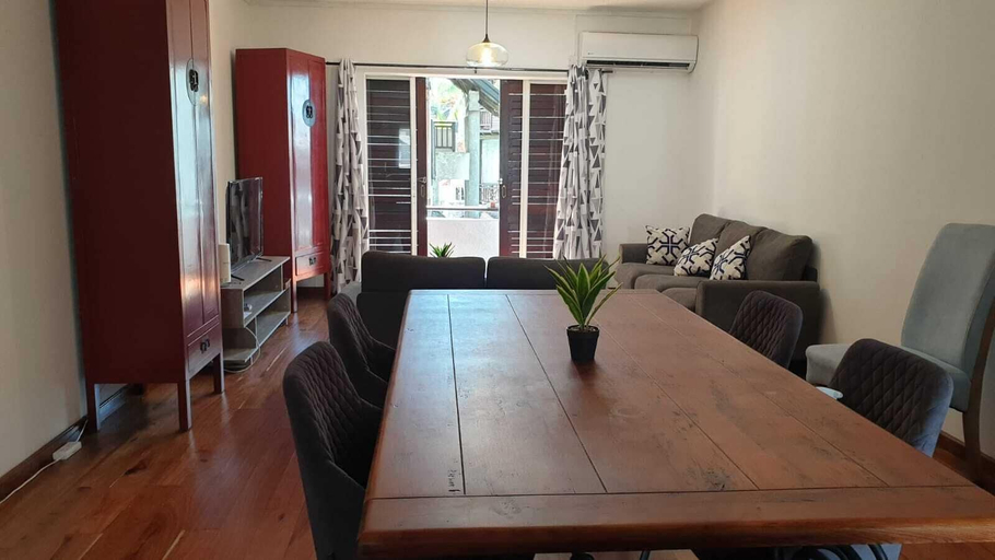 Others 4, Sunset Boulevard Beachfront Apartment