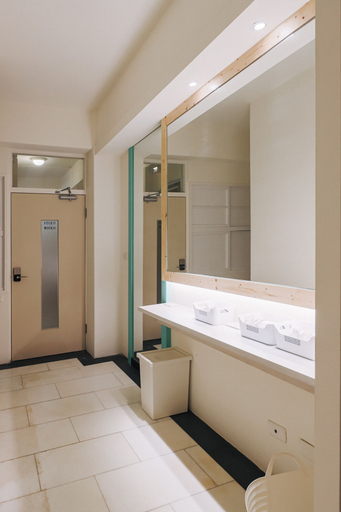 Bathroom 3, A-Shin Tainan Hostel, Tainan