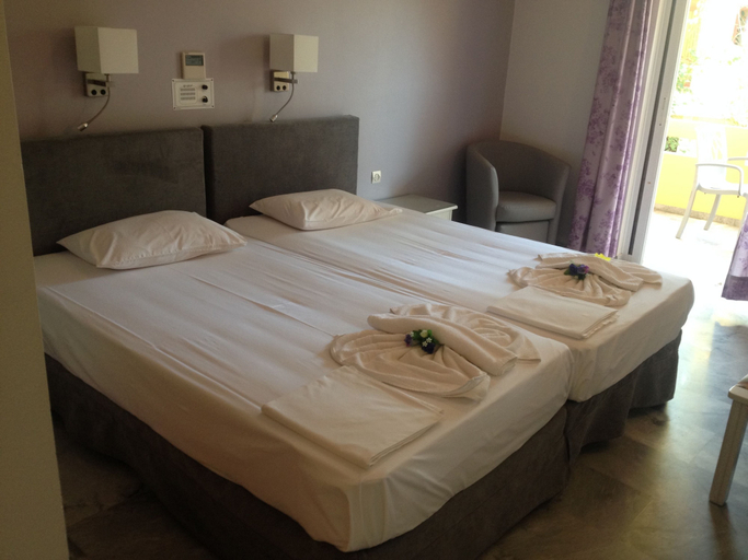 Bedroom 2, Hotel Kyriaki, Crete
