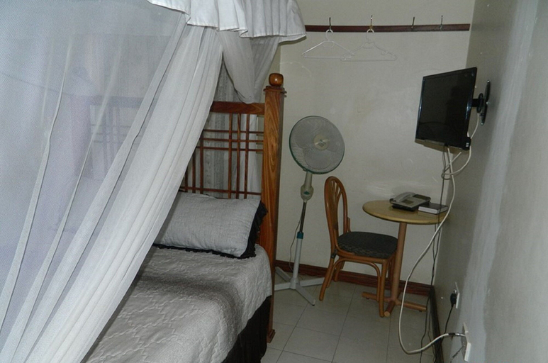 Bedroom 2, Oyugis Hill Breeze Hotel, Kasipul