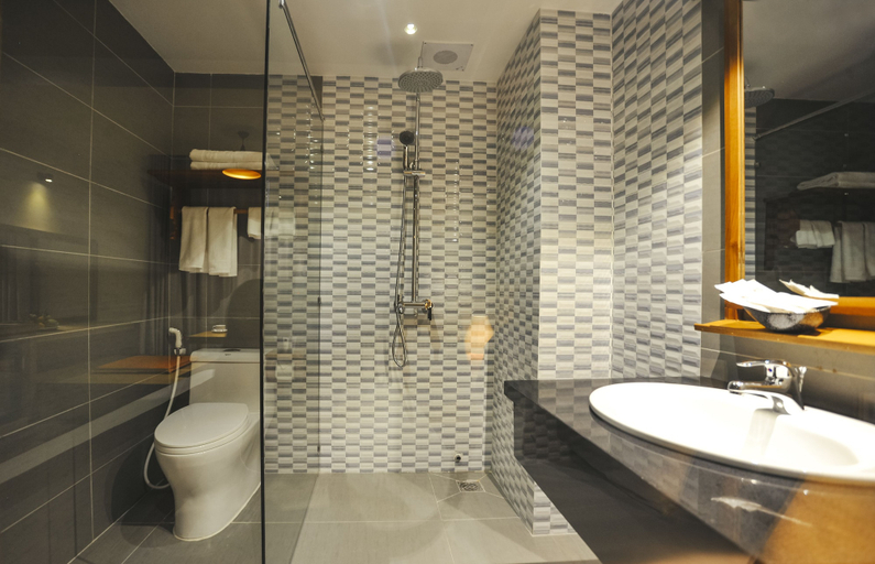 Bathroom 5, SeaSing Boutique Hotel, Nha Trang
