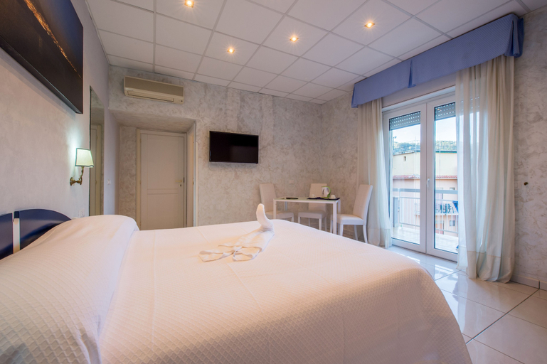 Bedroom 4, Casa Matilde, Napoli