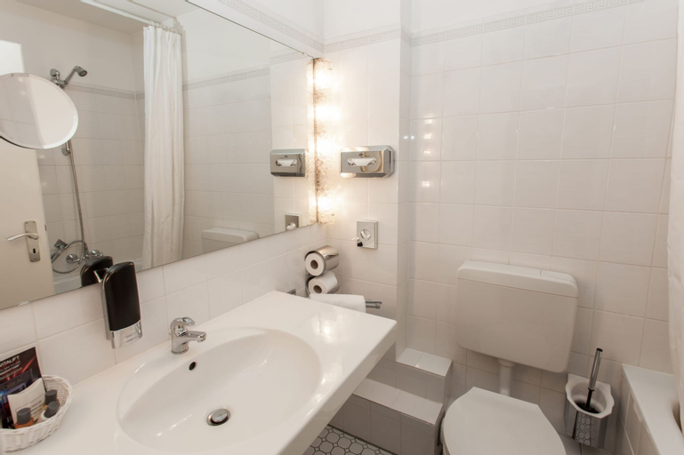 Bathroom 17