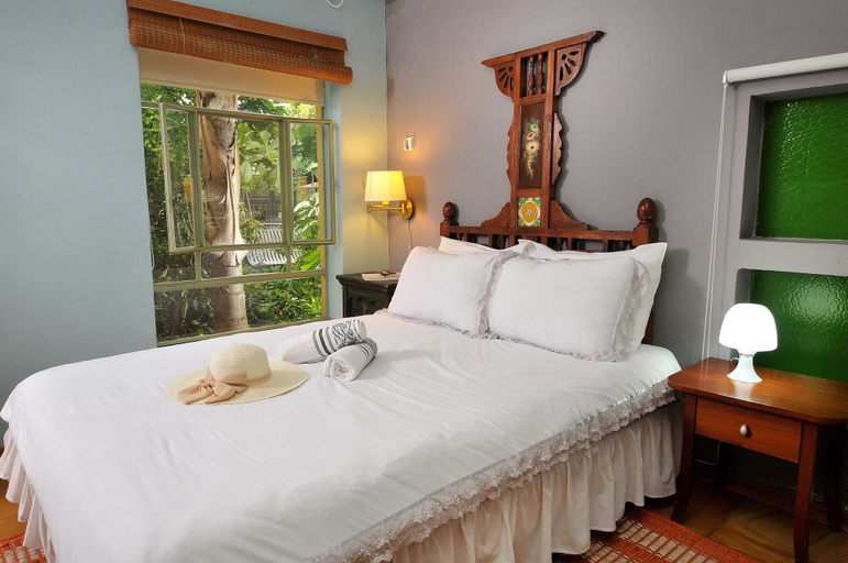 Bedroom 2, Love & Lemons