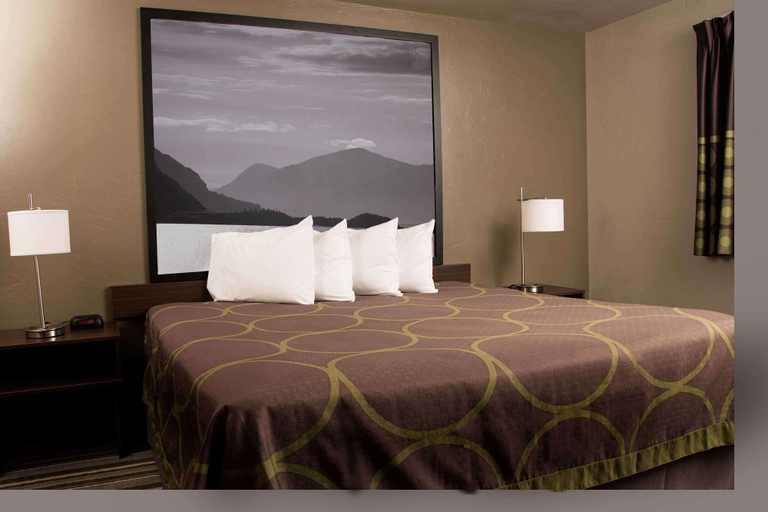 Bedroom 3, Super 8 by Wyndham Juneau, Juneau