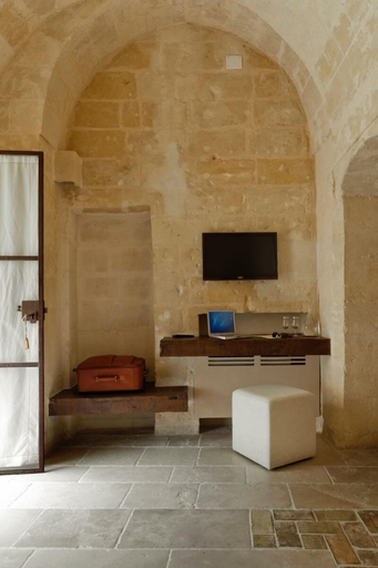 Others 5, Corte San Pietro, Matera