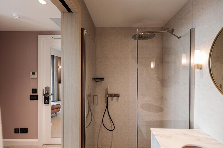 Bathroom 3, 123 MAINSTREET boutique hotel, St Julian's