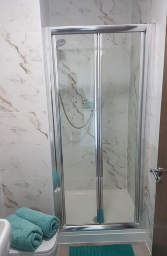 Bathroom, Kap House, London