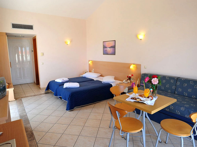 Bedroom 3, Thinalos Aparthotel, Ionian Islands