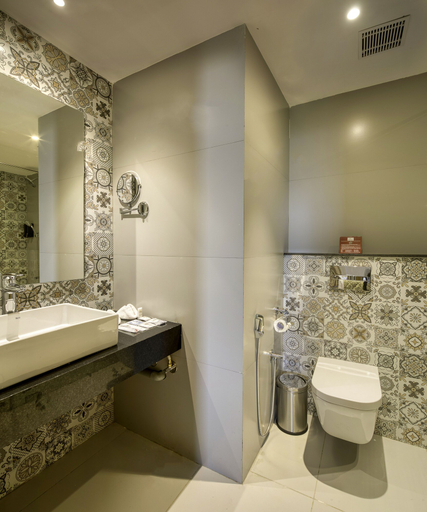 Bathroom 4, Le Foliage by TGI, Bangalore