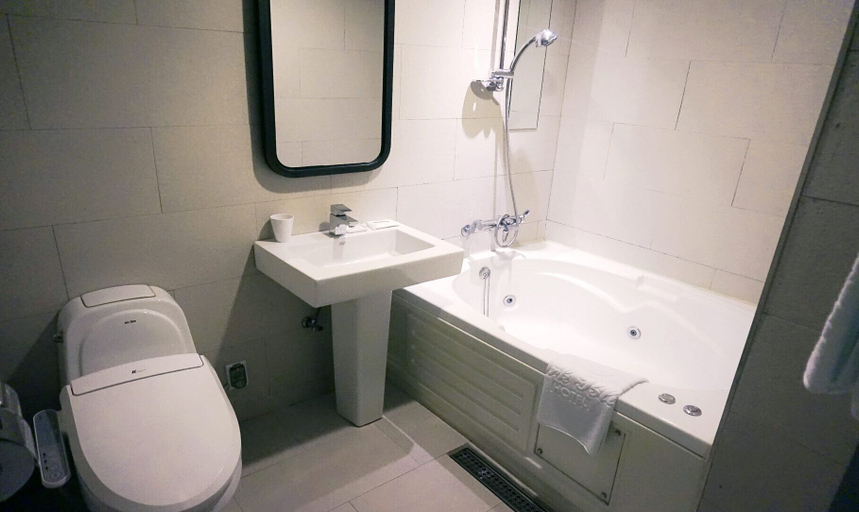 Bathroom 3, ARK BLUE HOTEL, Haeundae