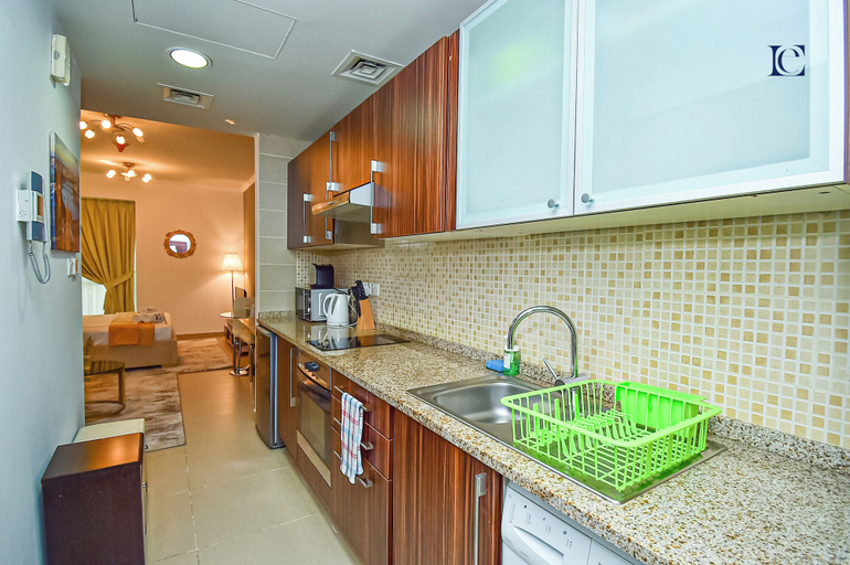 Private kitchen, Cozy Studio - Goldcrest Executives JLT - NLN, Dubai