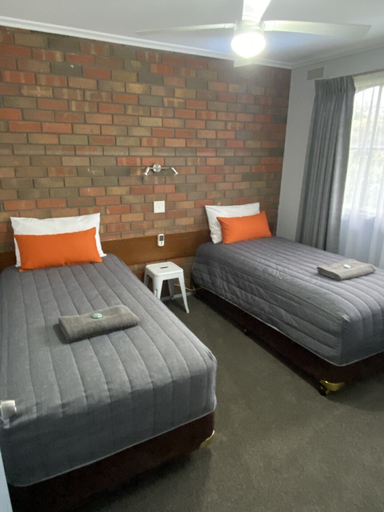 Bedroom 2, Creswick Motel, Hepburn - West