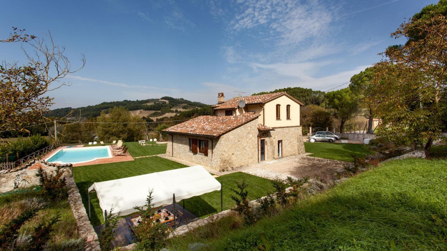 Exterior & Views 2, Pg-c845-gagl0at - Genius Loci 6 1, Perugia