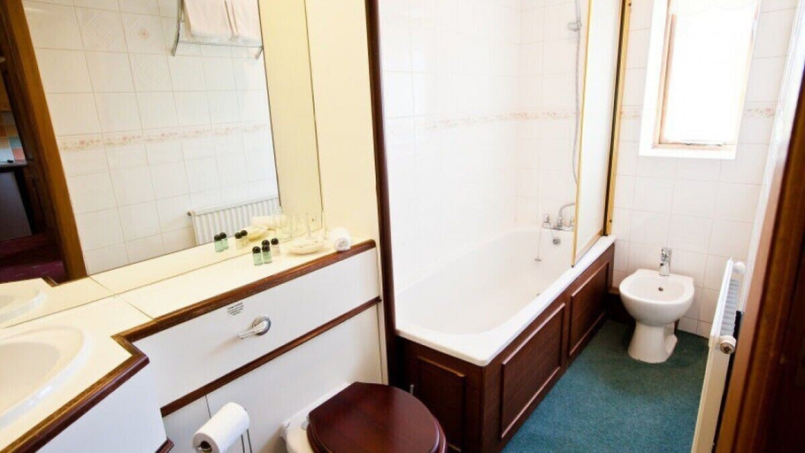 Bathroom 5, Leeming Wells, Bradford