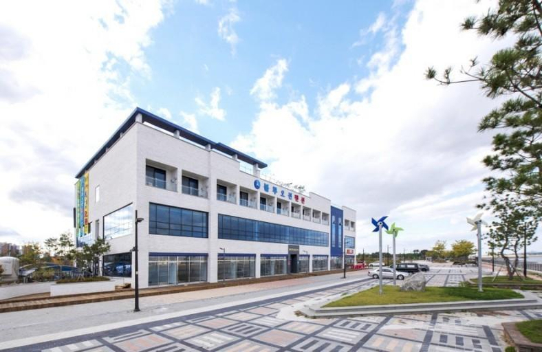 Exterior & Views 1, Yeongjongdo Blue Ocean Pension, Jung