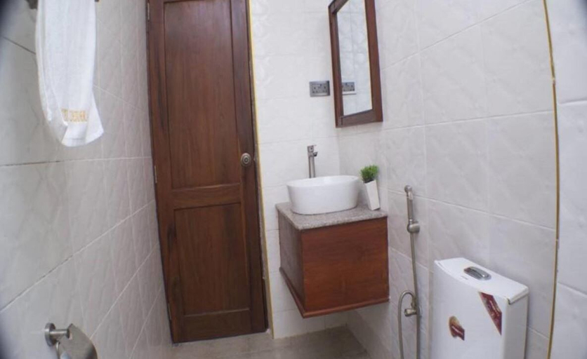 Bathroom, Hotel Desderia, Mbeya Urban