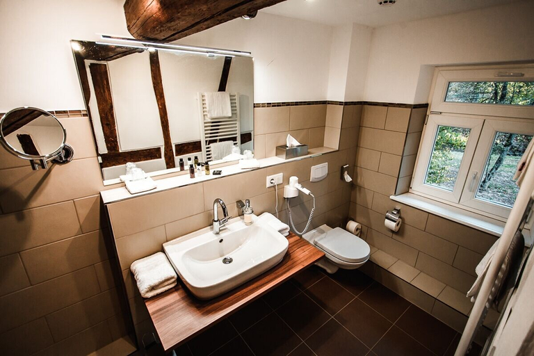 Bathroom 5, Landhotel Kahltalmühle, Aschaffenburg