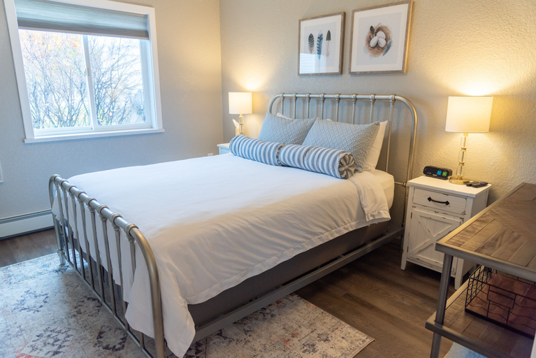 Bedroom 3, Colony Suites, Matanuska-Susitna