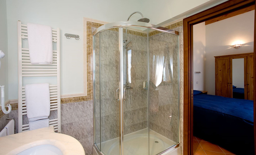 Bathroom 5, Hotel O Sole Mio, Napoli