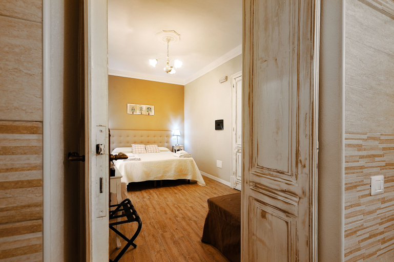Bedroom 5, Onda Marina Rooms, Cagliari