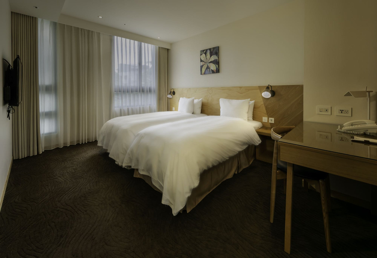 Bedroom 4, Green World NanGang Hotel, Taipei City
