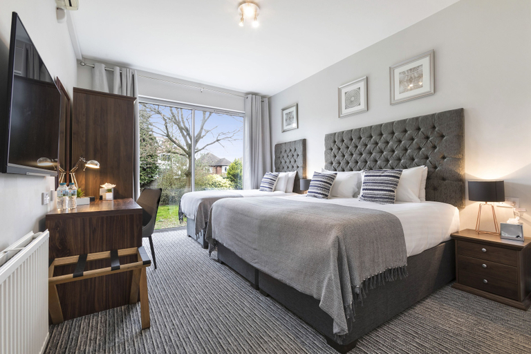 Bedroom 2, Martel Guest House, London