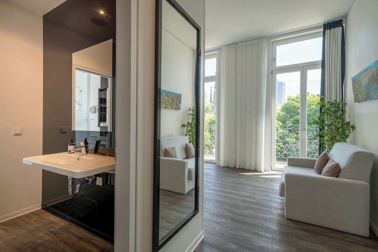 Bathroom 4, INNSiDE by Meliá Leipzig, Leipzig