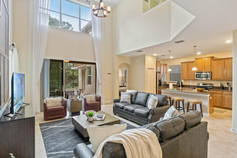 Others 1, Spacious Vacation Home With Pool Jacuzzi Near Disney, Osceola