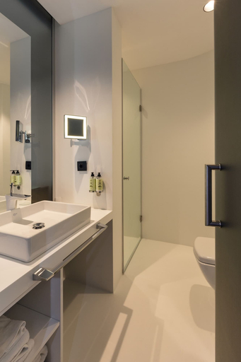 Bathroom 5, Bankerhan Hotel, Beyoğlu