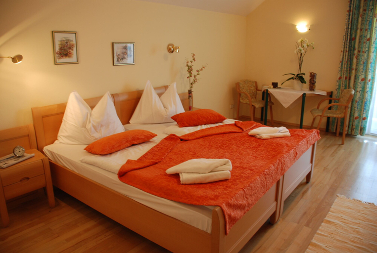 Bedroom 2, Gasthof am Riedl, Salzburg Umgebung