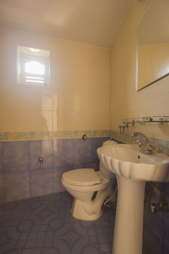 Bathroom 4, Sunset Beach Resort, North Goa