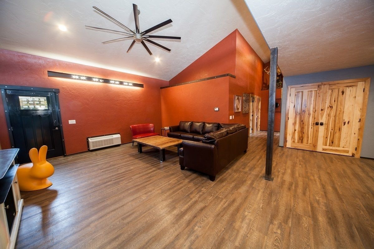 Others 1, Log Cabin Lodge & Suites, Westmoreland