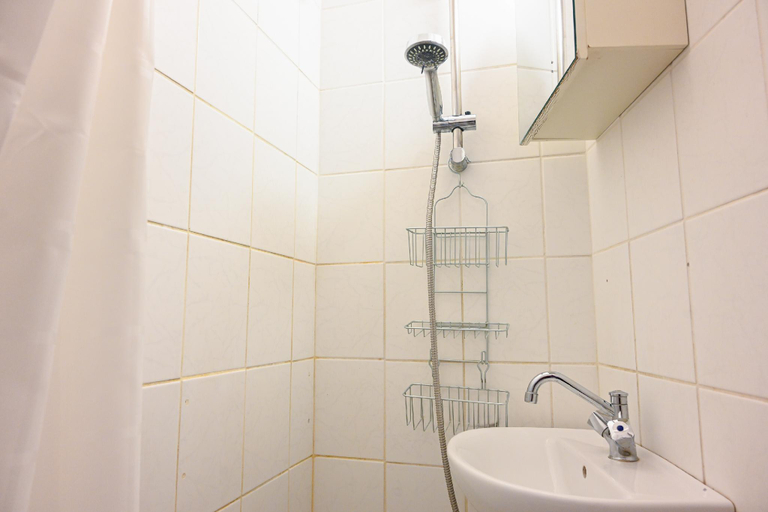 Bathroom, Cozy One-bedroom apartment on the ground floor in Copenhagen sterbro, Copenhagen