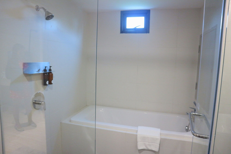 Bathroom 5, Bella B Hotel, Bang Kruai