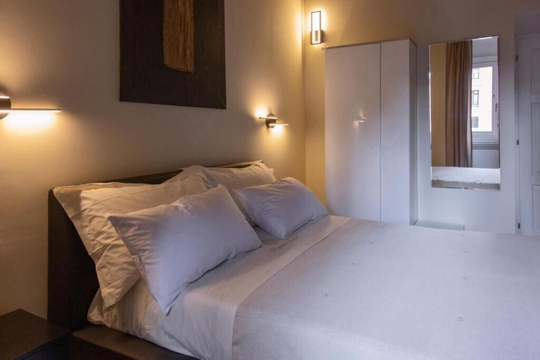 Bedroom 3, Repetita Juvant, Rome