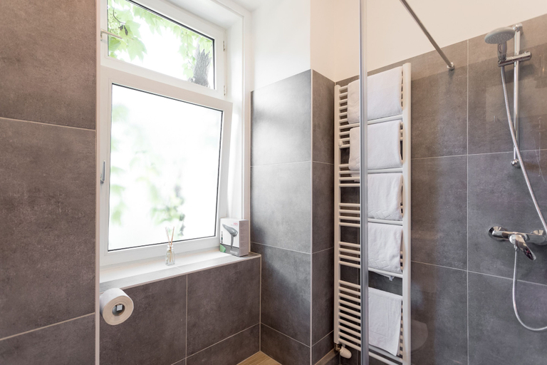 Bathroom 3, Vintagehome: Apartments by Naschmarkt, Wien