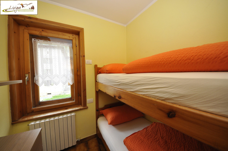 Bedroom 4, Residence Casa Longa, Sondrio