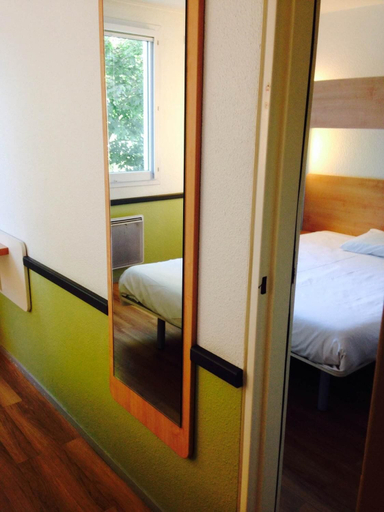 Bedroom 3, ibis budget Besancon Nord Ecole Valentin, Doubs