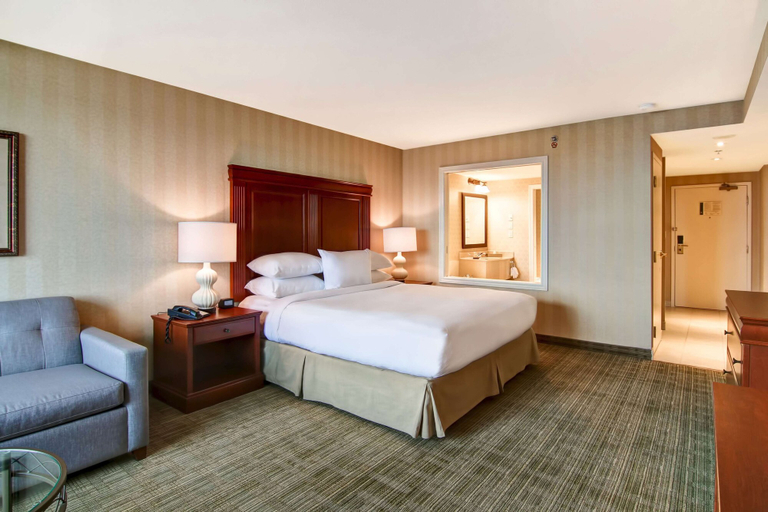 Bedroom 3, DoubleTree Fallsview Resort & Spa by Hilton Niagara Falls, Niagara