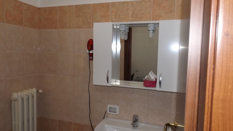 Bathroom 4, Foresteria Roma, Rome