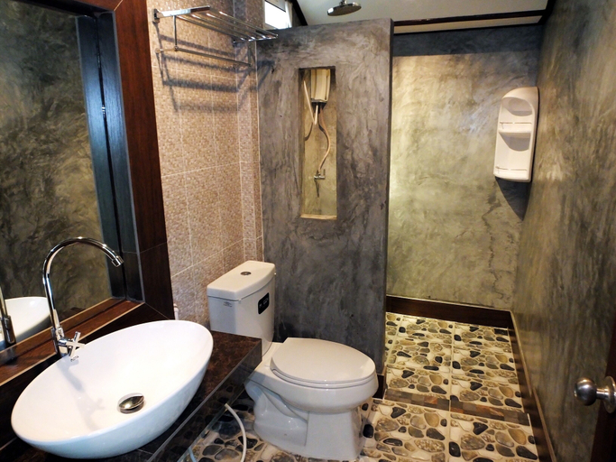 Bathroom 4, Blue Andaman Lanta Resort, Ko Lanta