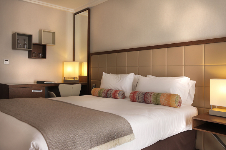 Bedroom 4, AC Hotel by Marriott Ambassadeur Antibes - Juan Les Pins, Alpes-Maritimes