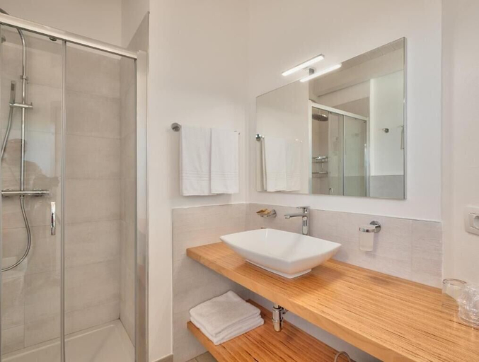 Bathroom 5, Park Hotel Asinara, Sassari