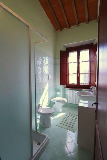 Bathroom 4, Private Villa With Wifi, Private Pool, TV, Veranda, Pets Allowed, Parking, Close to Cortona, Arezzo