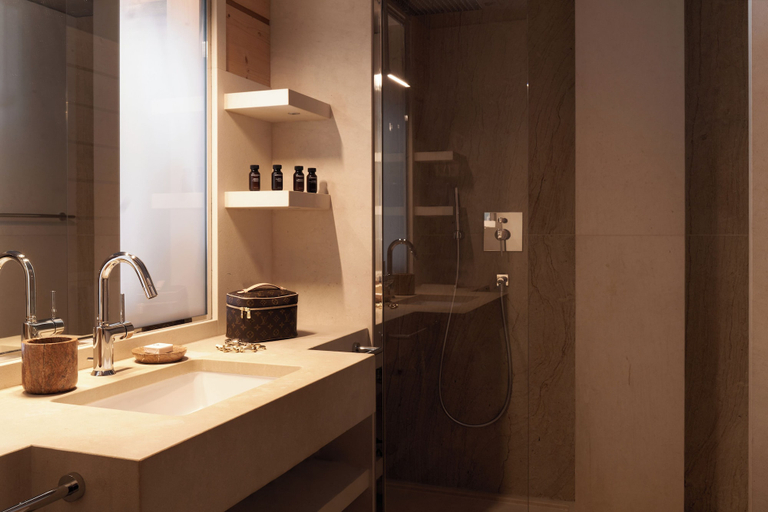 Bathroom 5, Rosapetra Spa Resort, Belluno