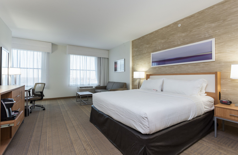 Bedroom 2, Holiday Inn SAN MARCOS-CONVENTION CTR AREA by IHG, Hays