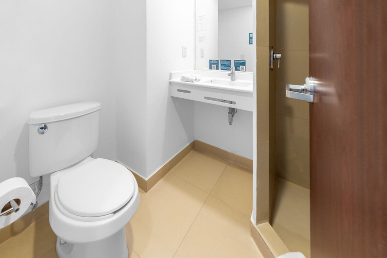 Bathroom 4, City Express Junior by Marriott Veracruz Aeropuerto, Veracruz